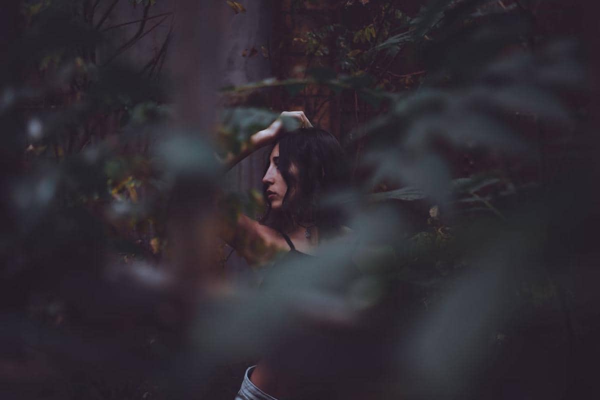 [PUISI] Di Antara Retak