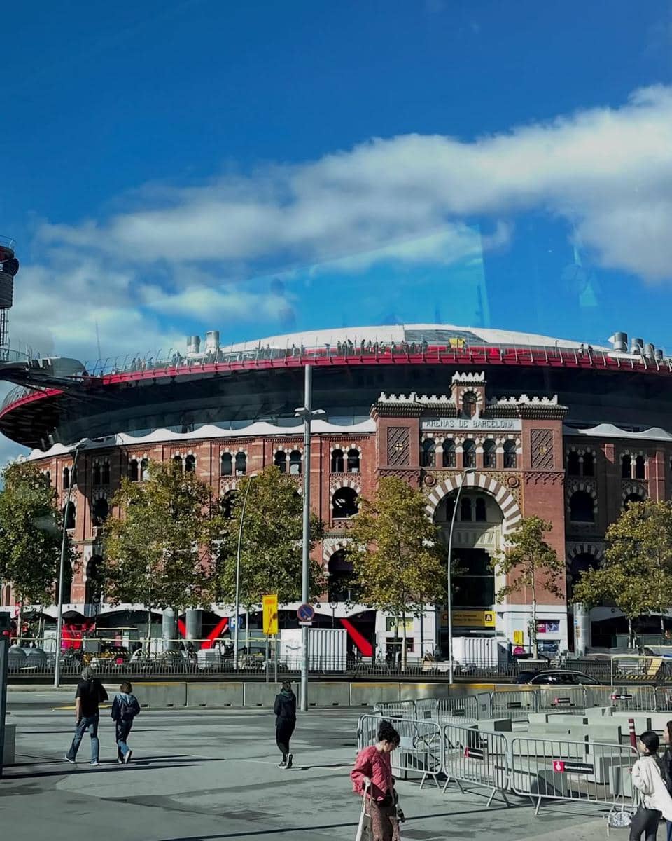 Ira Wibowo keliling Kota Barcelona.