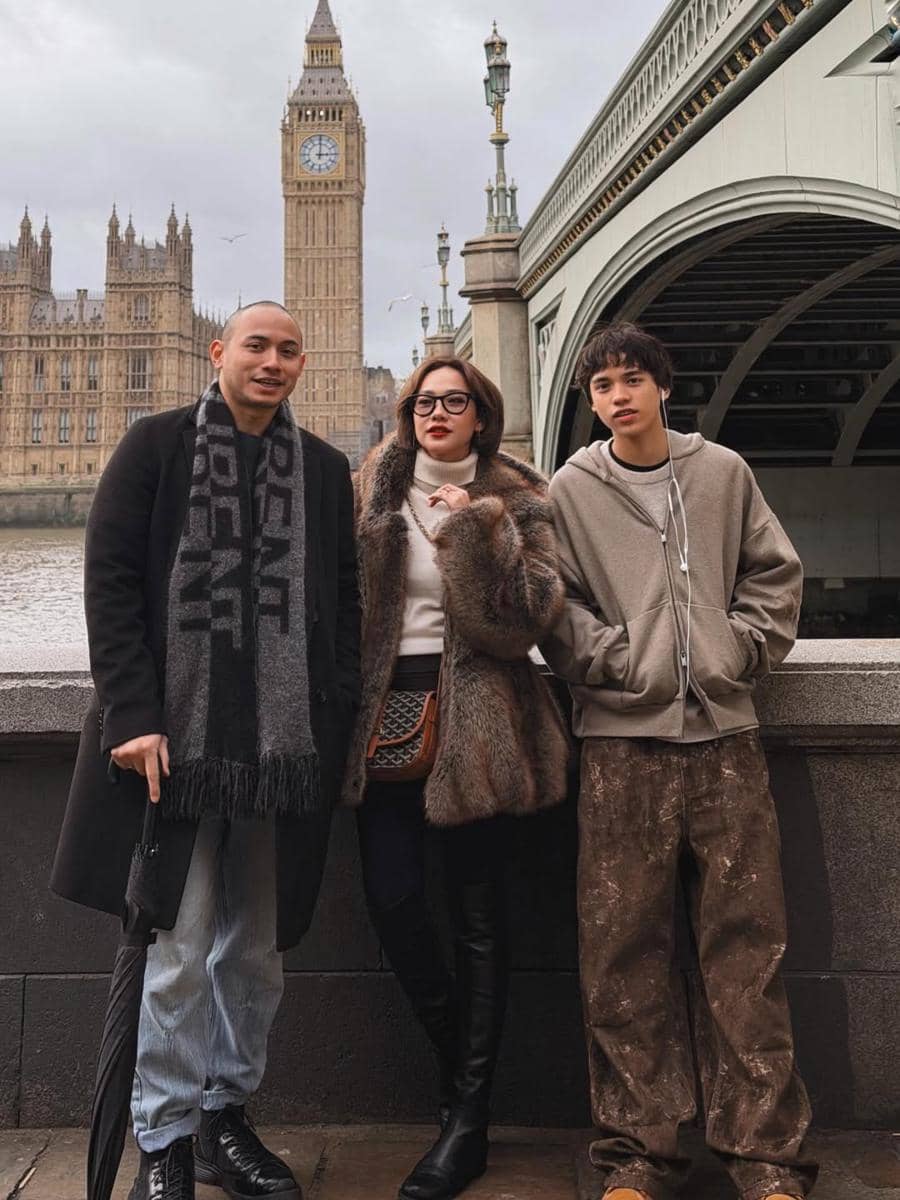 BCL dan keluarga jalan-jalan di London.