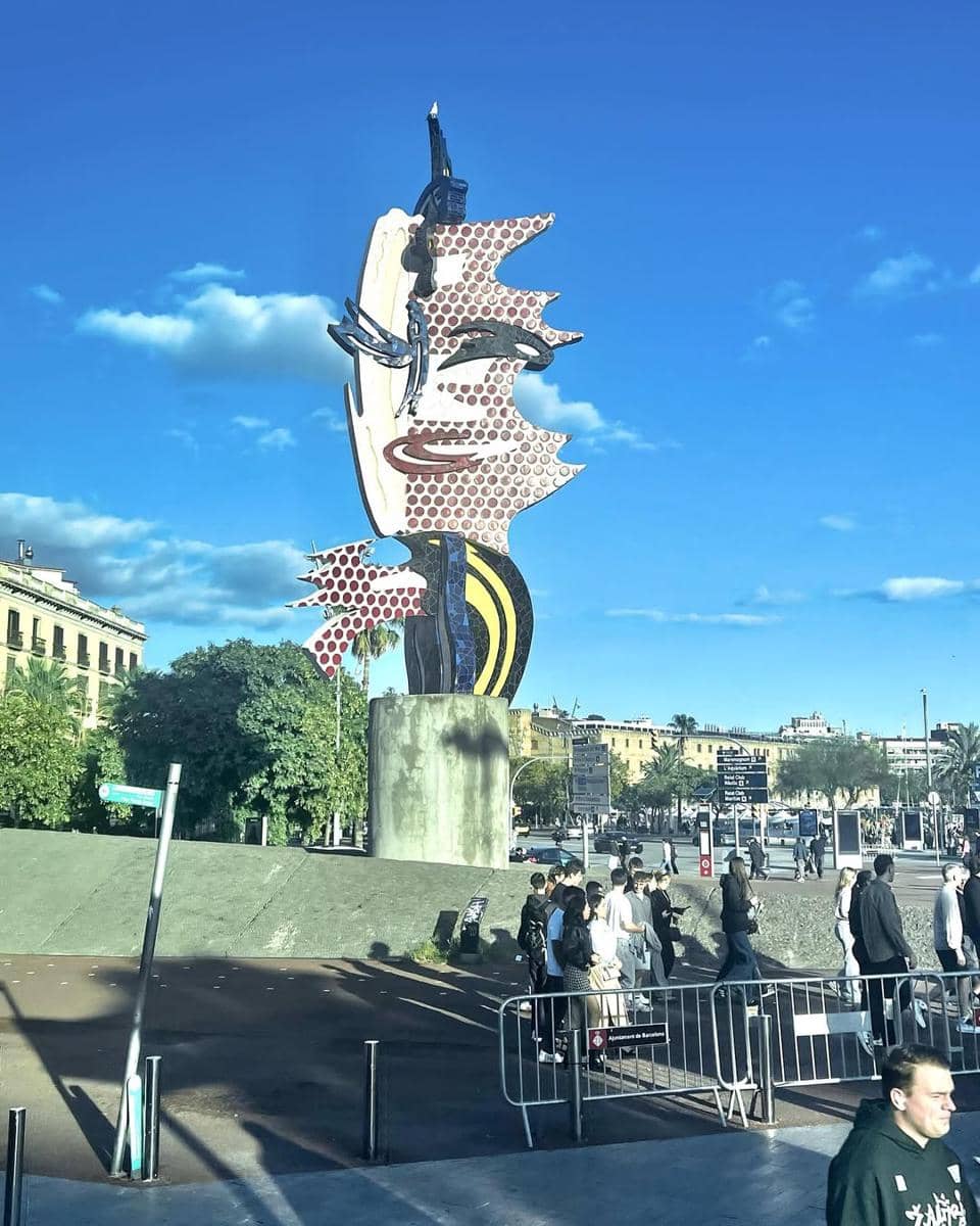 Ira Wibowo keliling Kota Barcelona.