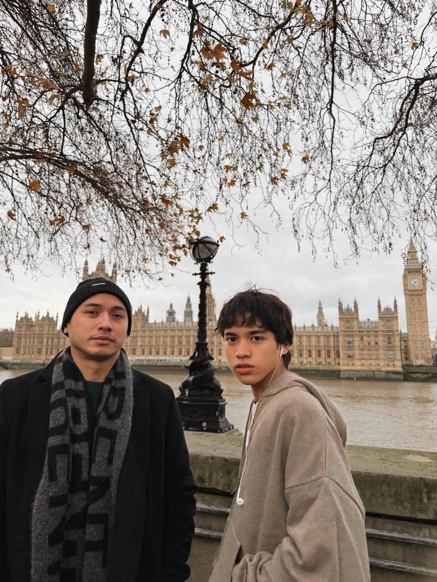 BCL dan keluarga jalan-jalan di London.