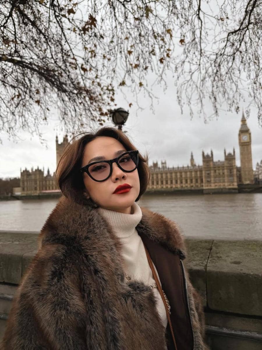 BCL dan keluarga jalan-jalan di London.