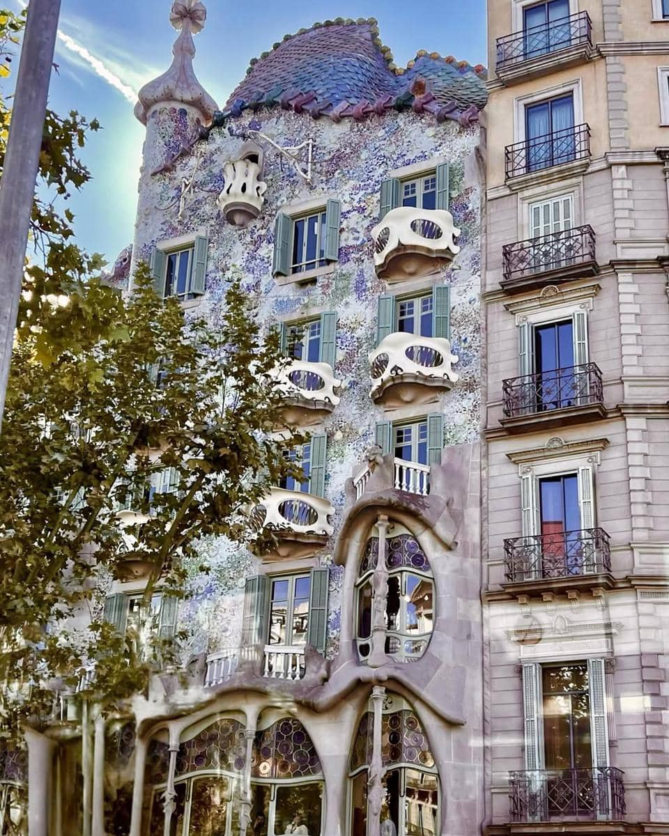 Ira Wibowo keliling Kota Barcelona.