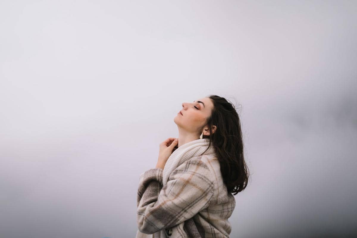 Ilustrasi merasa tenang (unsplash.com/Photo by Lee Luis)