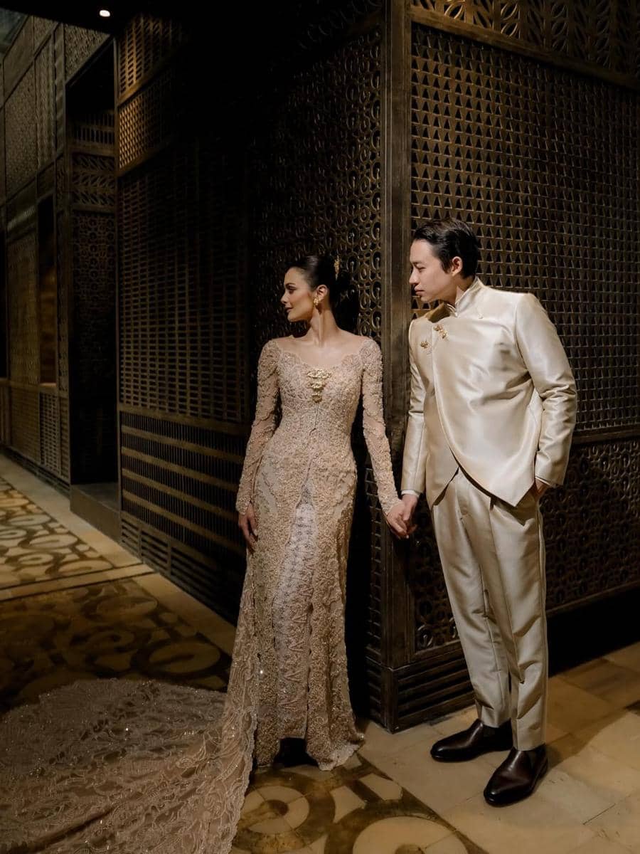 Part 2 in Jakarta surrounded by those we hold dearest. 💐 12.06.25📸 @axioo @tonnyvalenzio.jpg