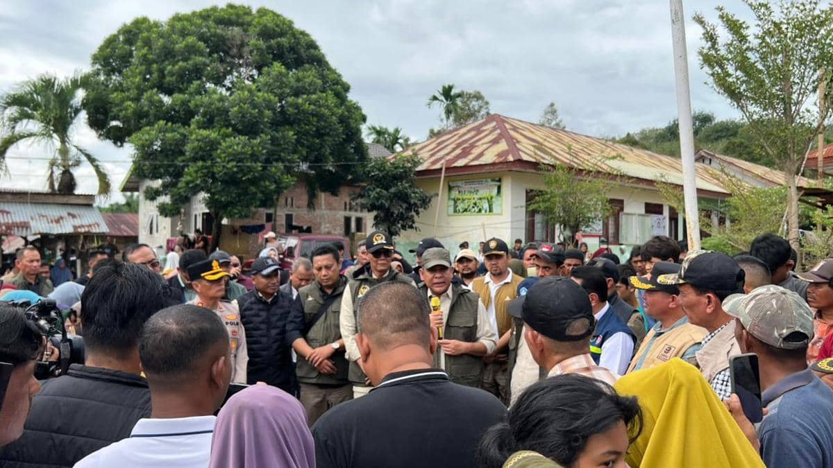 MPR RI salurkan bantuan untuk korban bencana Aceh.