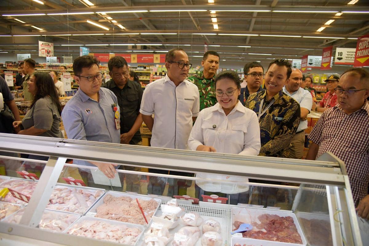 nataru, pantauan harga, pasar tradisional, swalayan