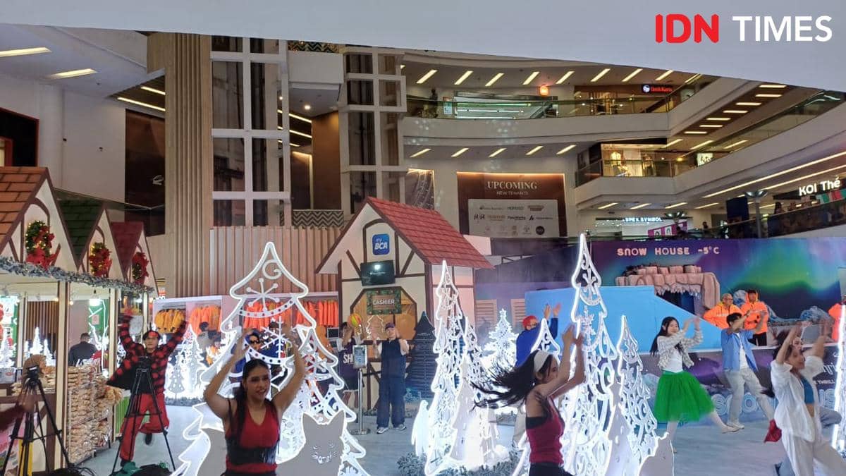 Potret Christmas Flashmob di Christmas Aurora, Mal Ciputra, Jakarta Barat