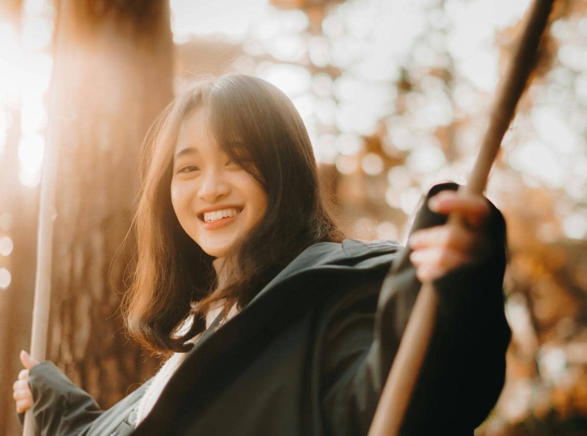 Ilustrasi merasa bahagia (unsplash.com/Photo by Nam Đặng)