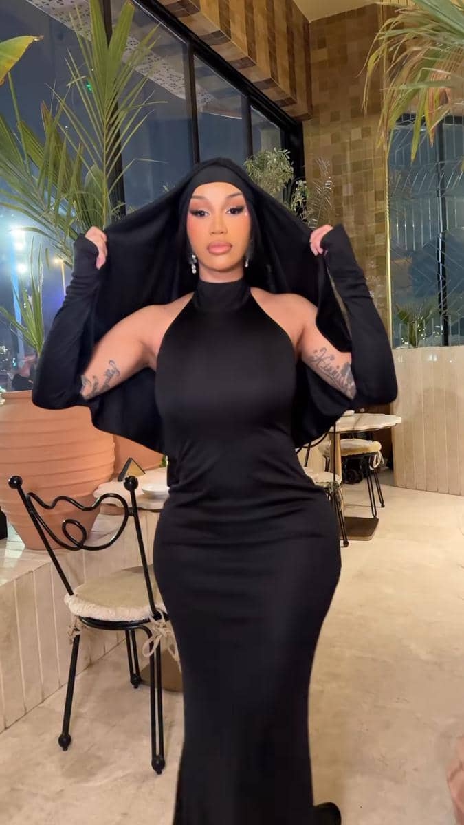 potret Cardi B di Arab