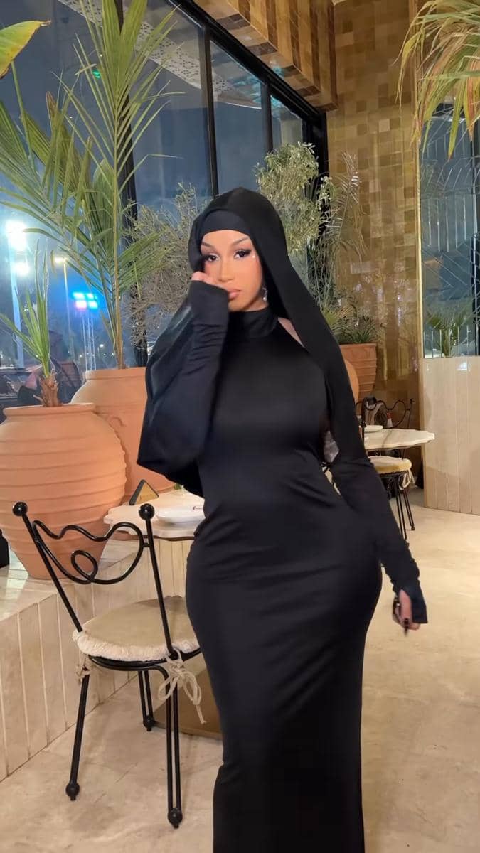 potret Cardi B di Arab