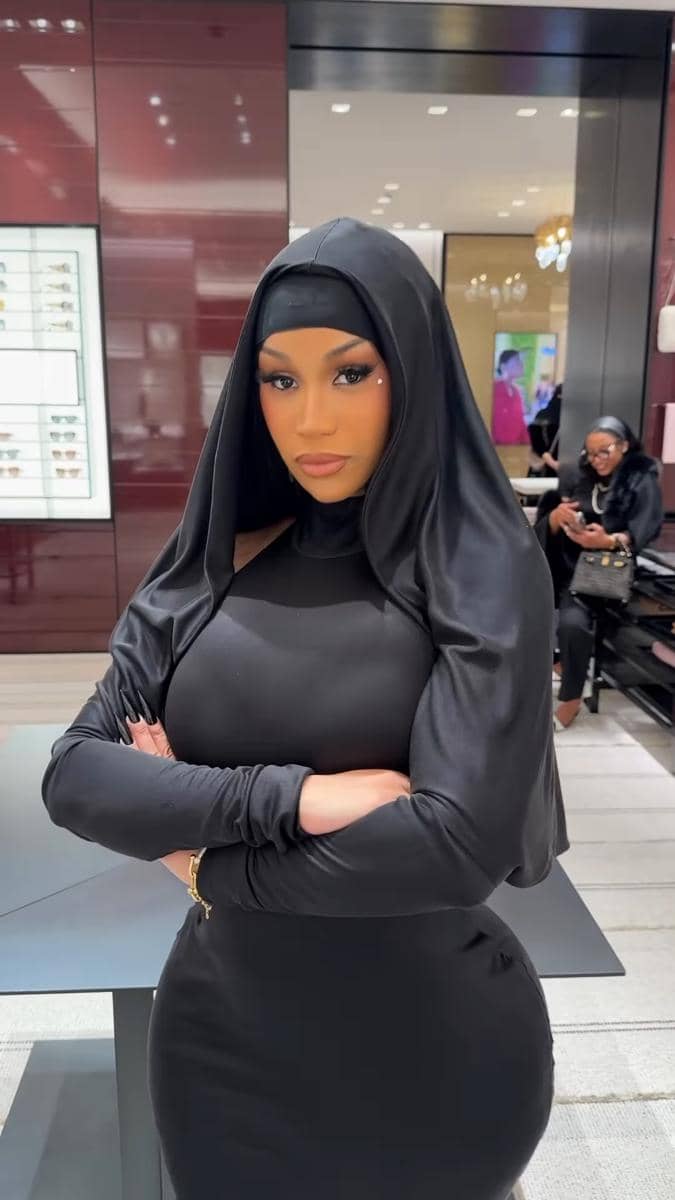 potret Cardi B di Arab