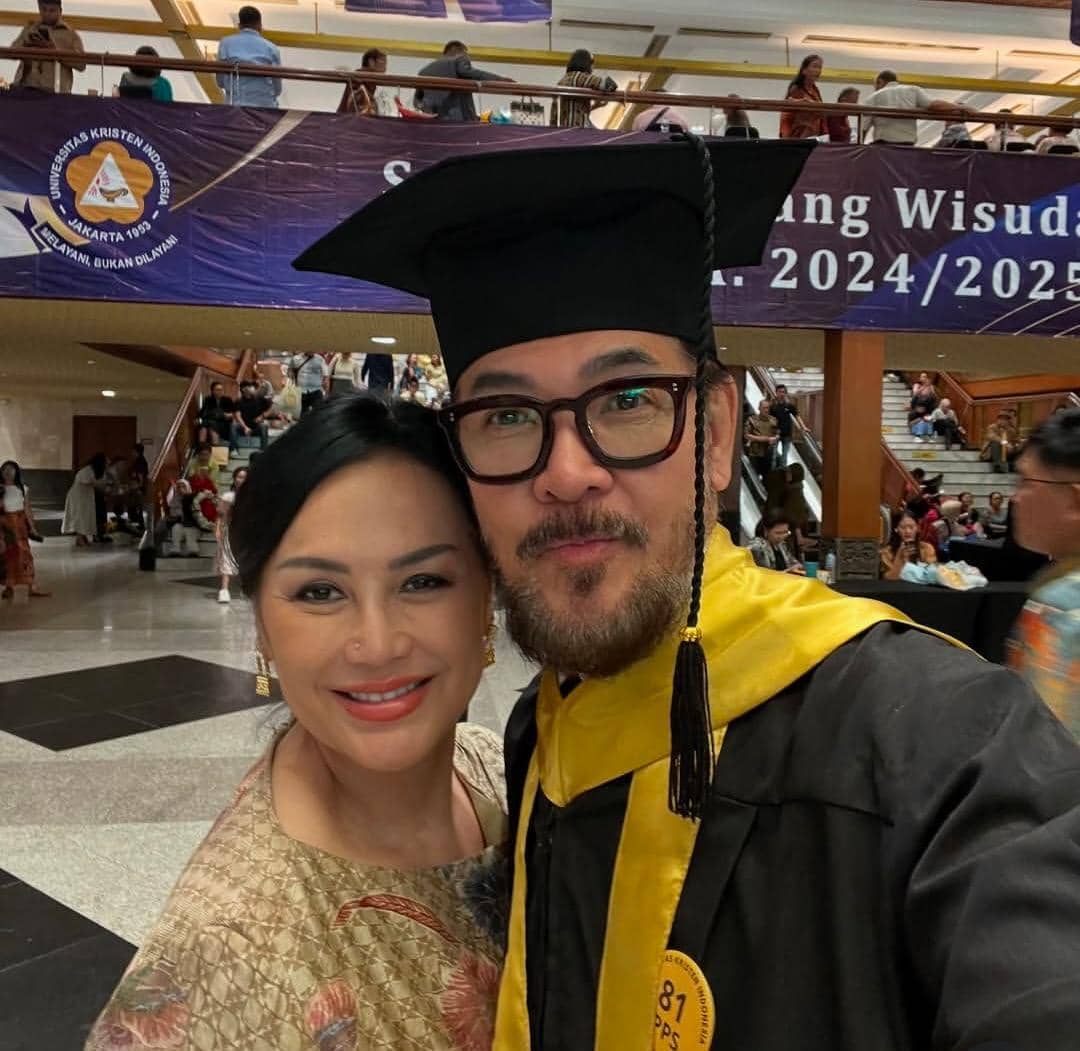 Artis Wisuda S2 Tahun 2025