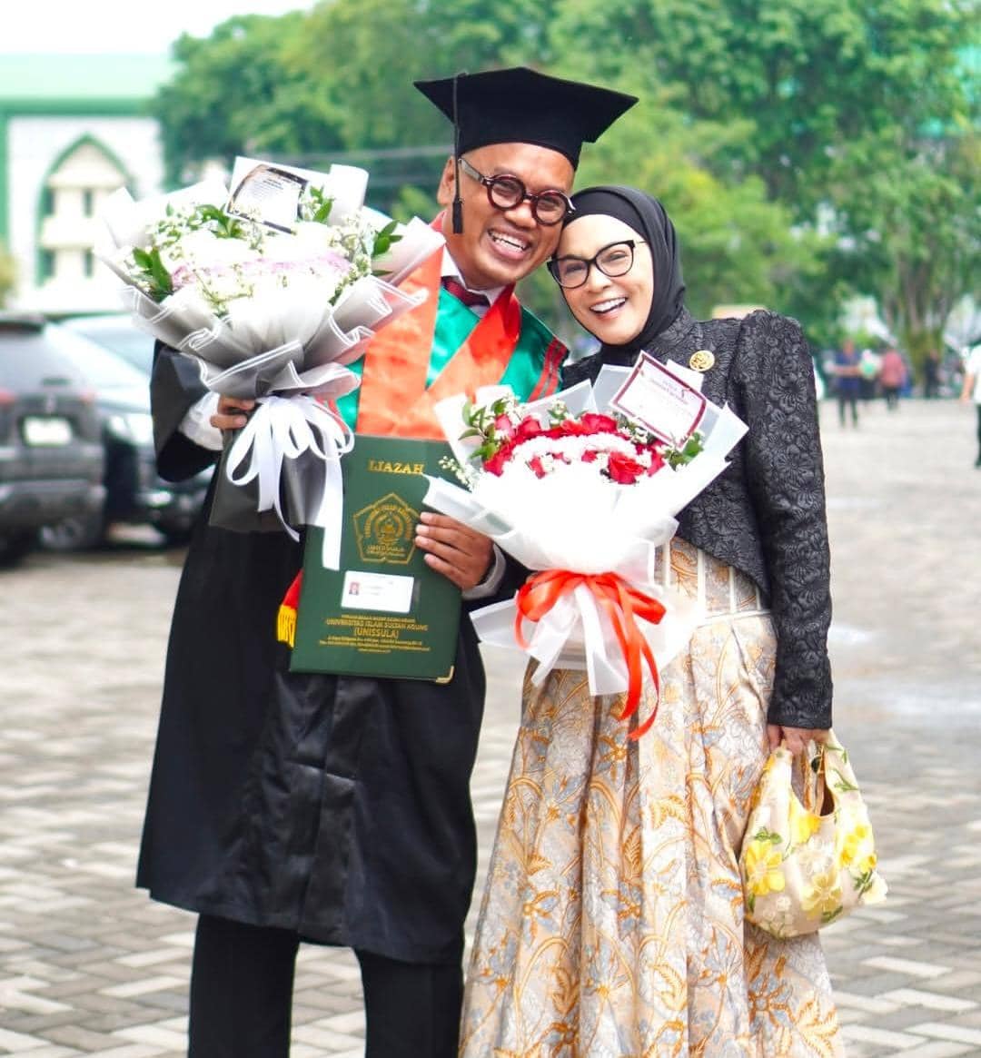 Artis Wisuda S2 Tahun 2025