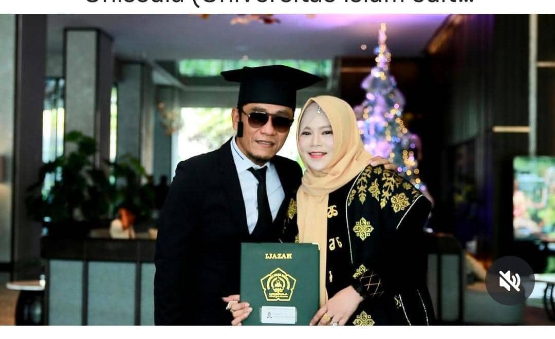 Artis Wisuda S2 Tahun 2025
