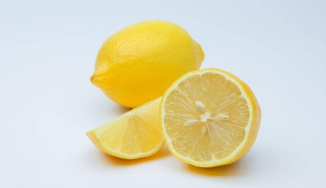lemon (freepik.com/8photo)