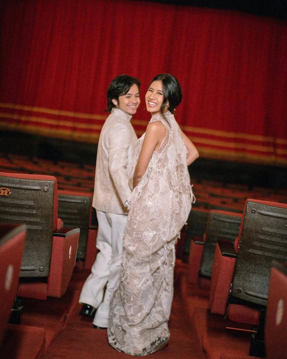 Prewed indoor ala Shenina Cinnamon dan Angga Yunanda