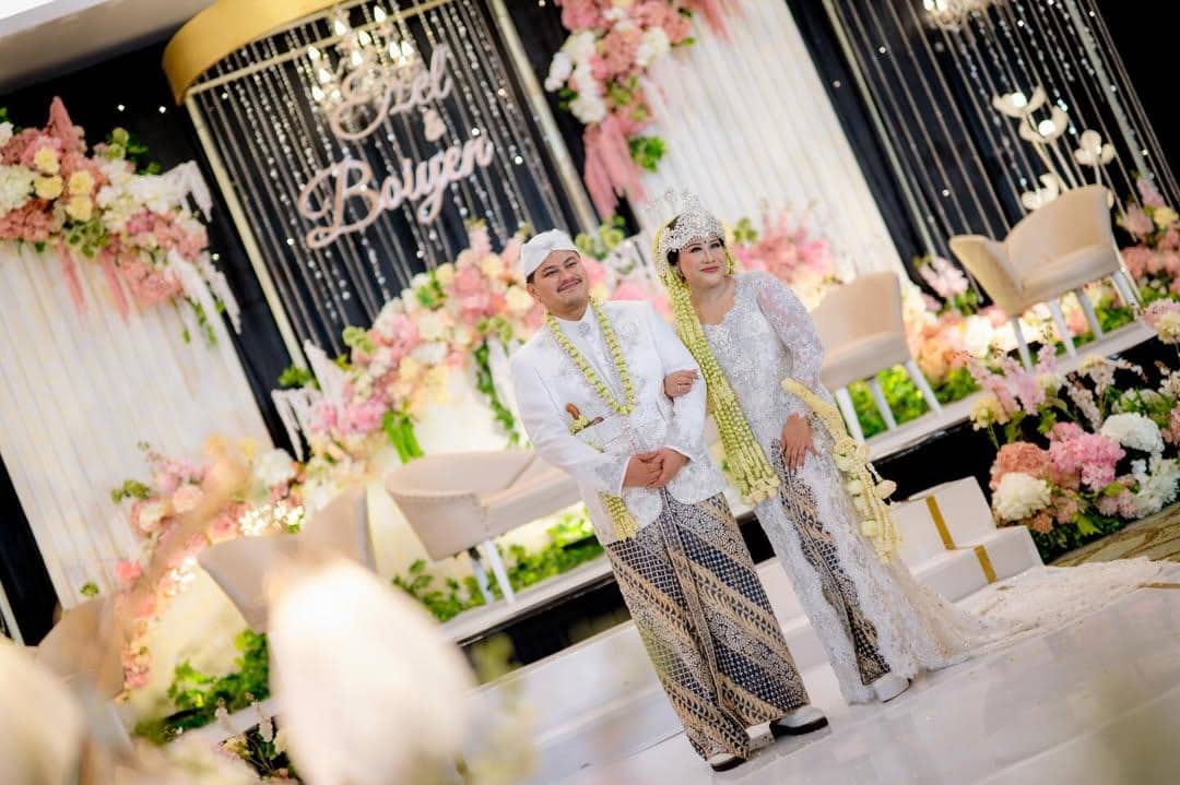 Dekorasi akad Boiyen Pesek dan Rully Anggi