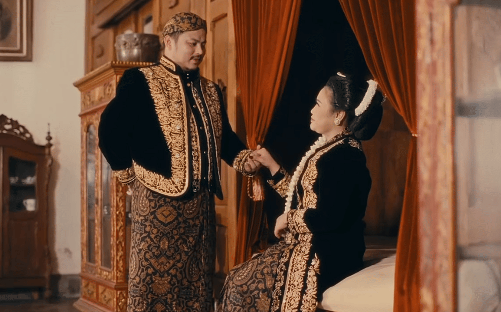 prewed tema adat Boiyen dan Rully