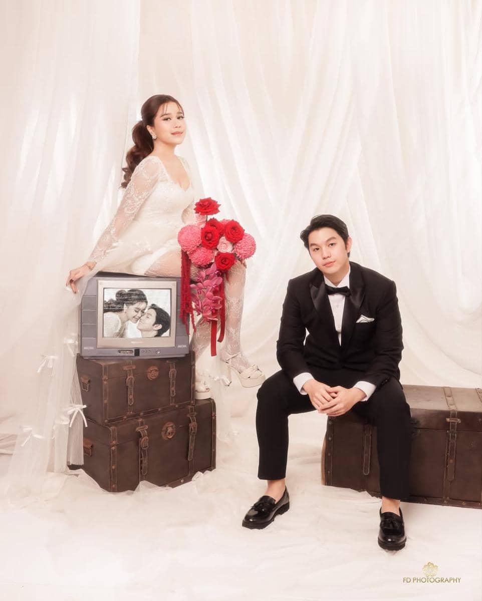 Prewed tema indoor ala Brisia Jodie dan Jonathan Alden