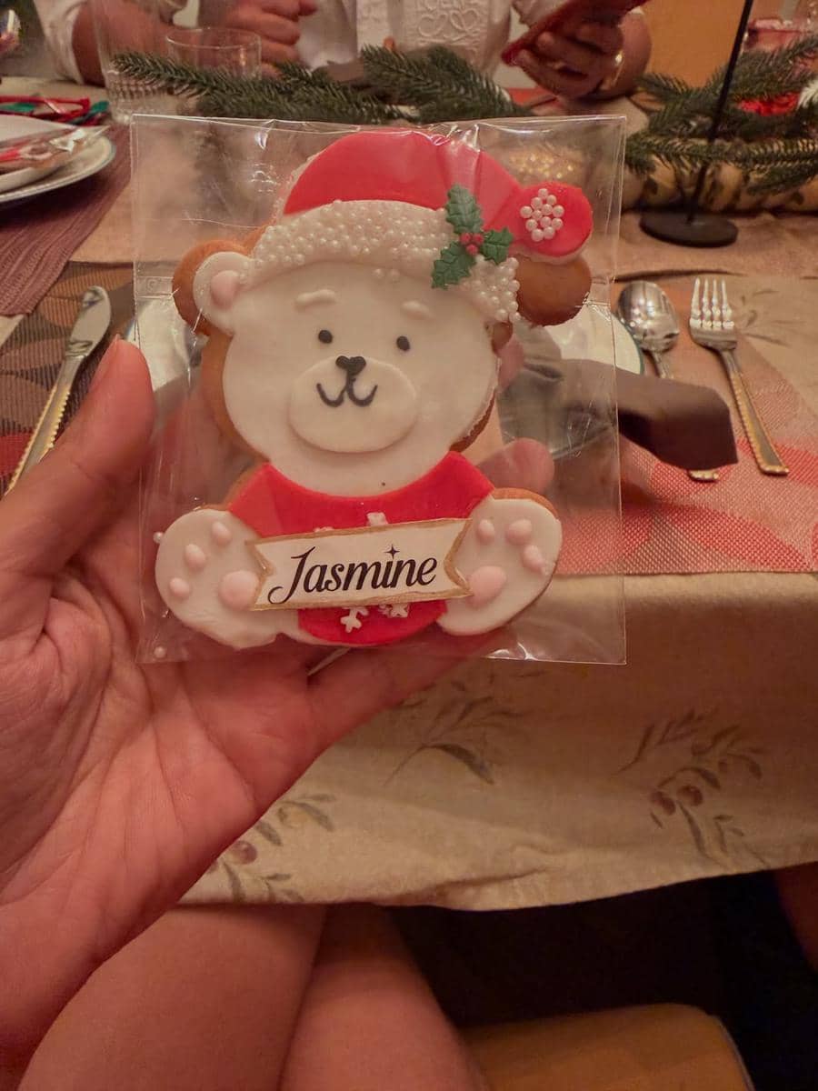 unggahan Jasmin Bhasin