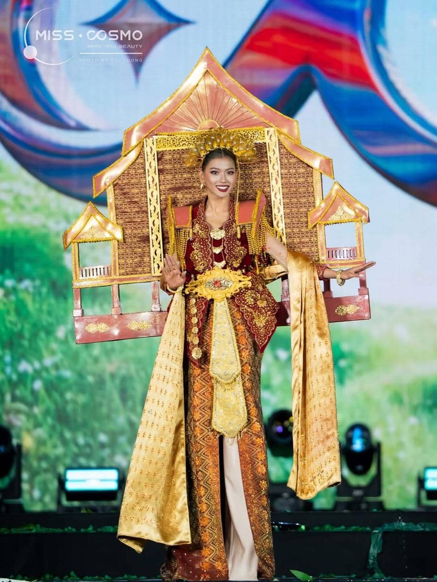 national costume Rieyka Lee, Miss Cosmo Malaysia 2025