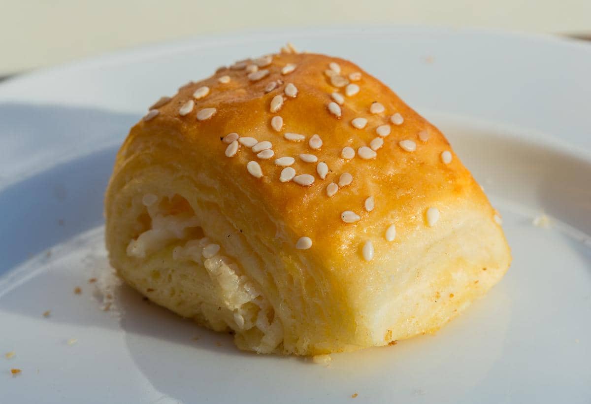 ilustrasi pastry isi jamur