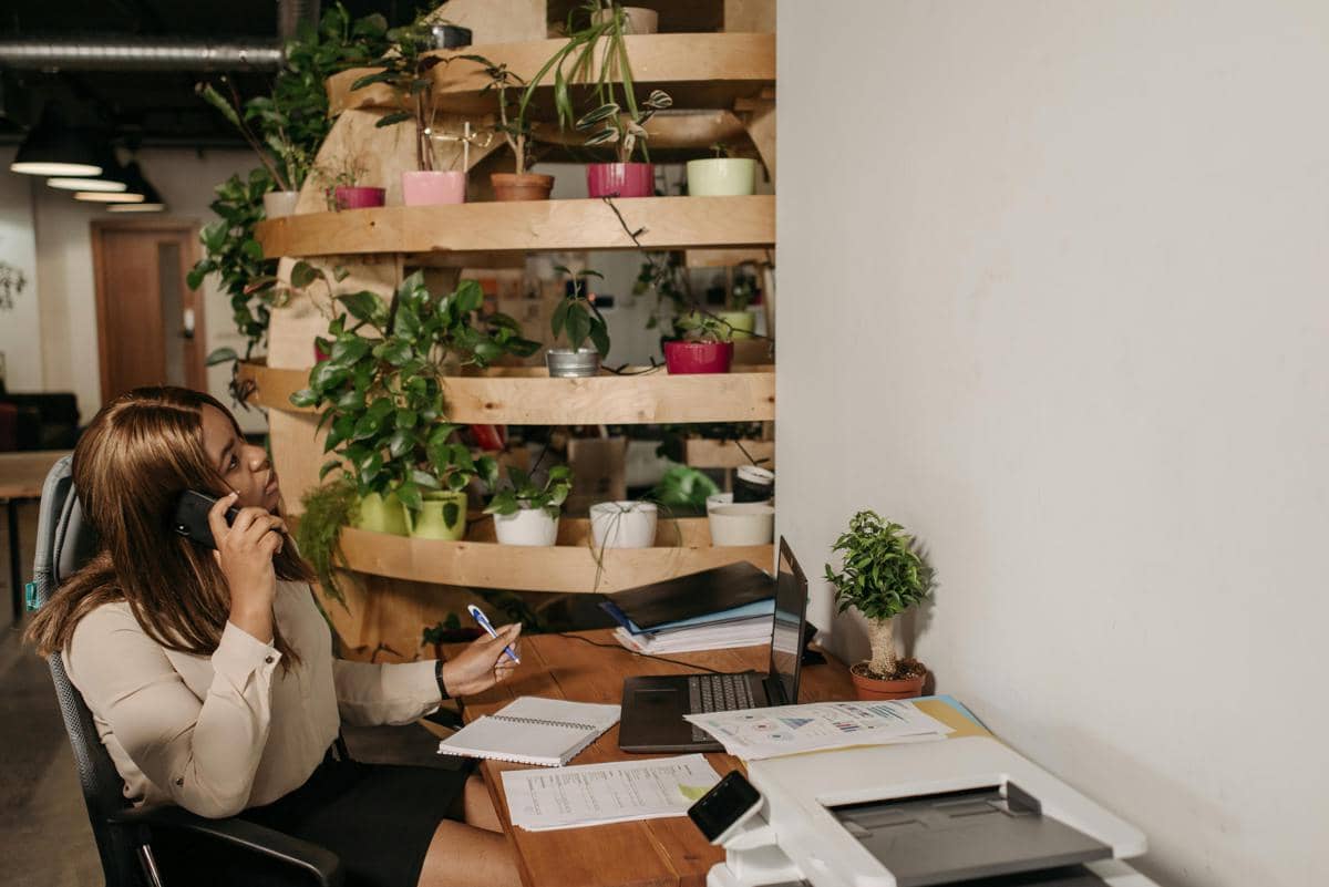 ilustrasi orang bekerja