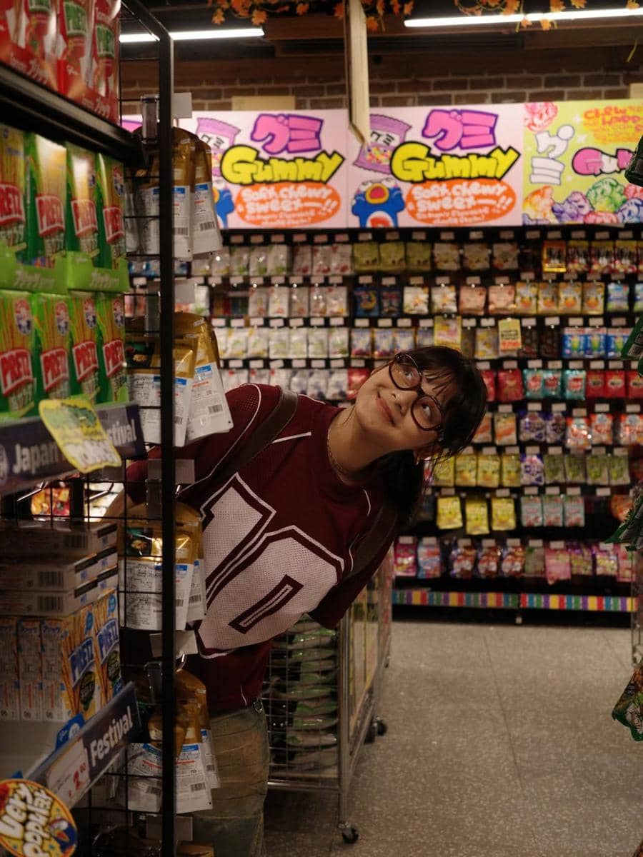 Callista Arum jalan-jalan di Singapura bareng sahabat