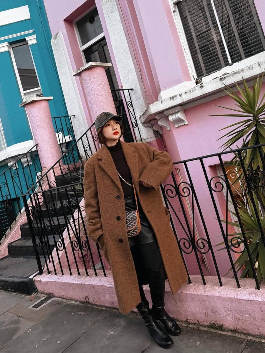 Keluarga BCL asyik jalan-jalan di Notting Hill.