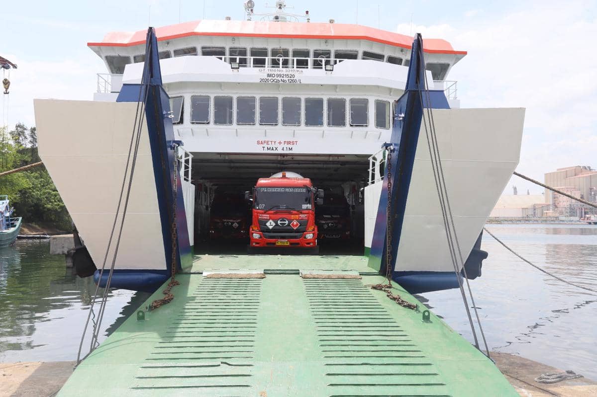 Pertamina menyalurkan LPG melalui jalur laut menggunakan kapal Ro-Ro dari Lhokseumawe ke Banda Aceh (dok.Pertamina)