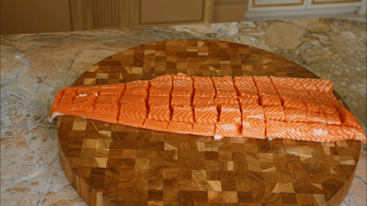 Potret salmon yang digunakan Tasyi untuk membuat candied salmon