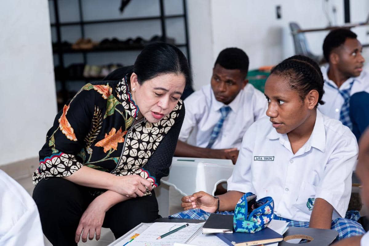 Ketua DPR RI Puan Maharani saat mengunjungi SLH Gunung Moria di Tangerang.