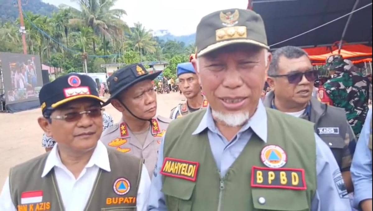 Gubernur Sumbar, Mahyeldi usai tinjau lokasi bencana (Foto: Humas)