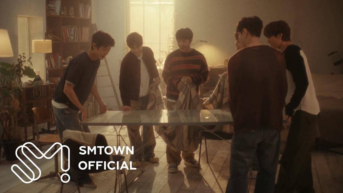 EXO (youtube.com/SMTOWN)