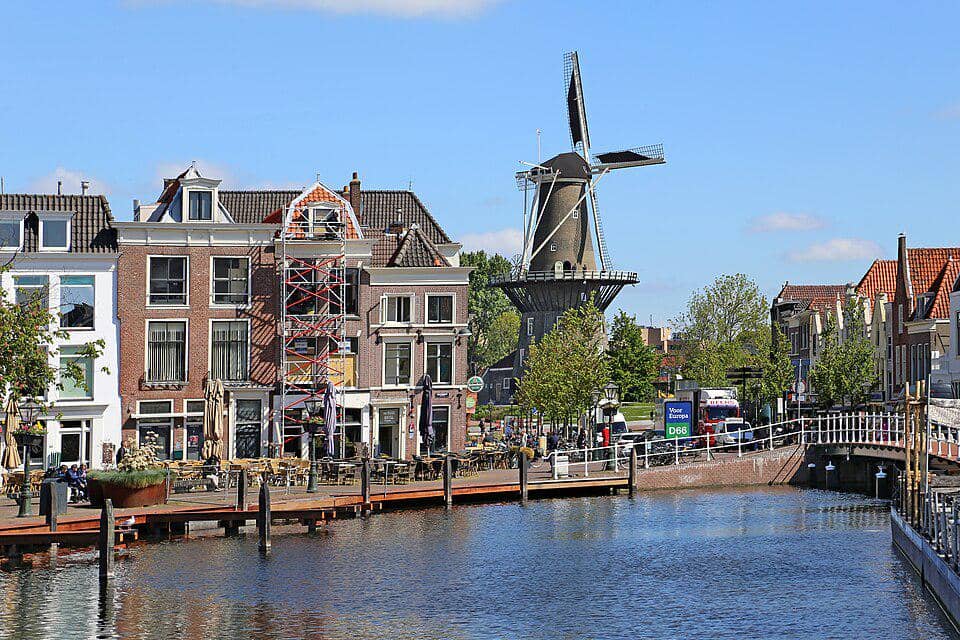 Kota Leiden di Belanda