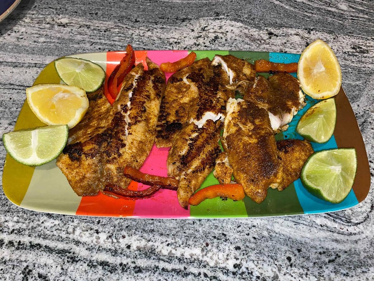 ilustrasi cajun grilled fish