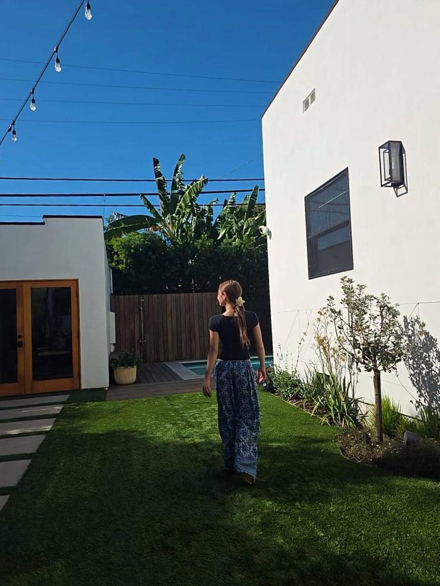 Outfit liburan ala Christy No Na