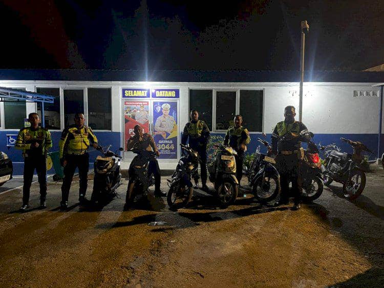 Polisi amankan motor di aksi balapan liar dan tabrak anggota Satlantas Polresta Kupang Kota. (Dok Polresta Kupang Kota)
