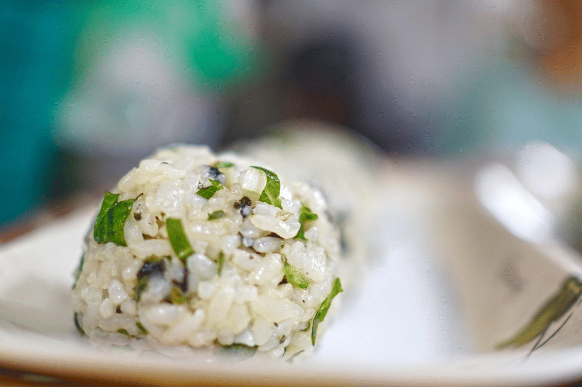 ilustrasi seri miso onigiri