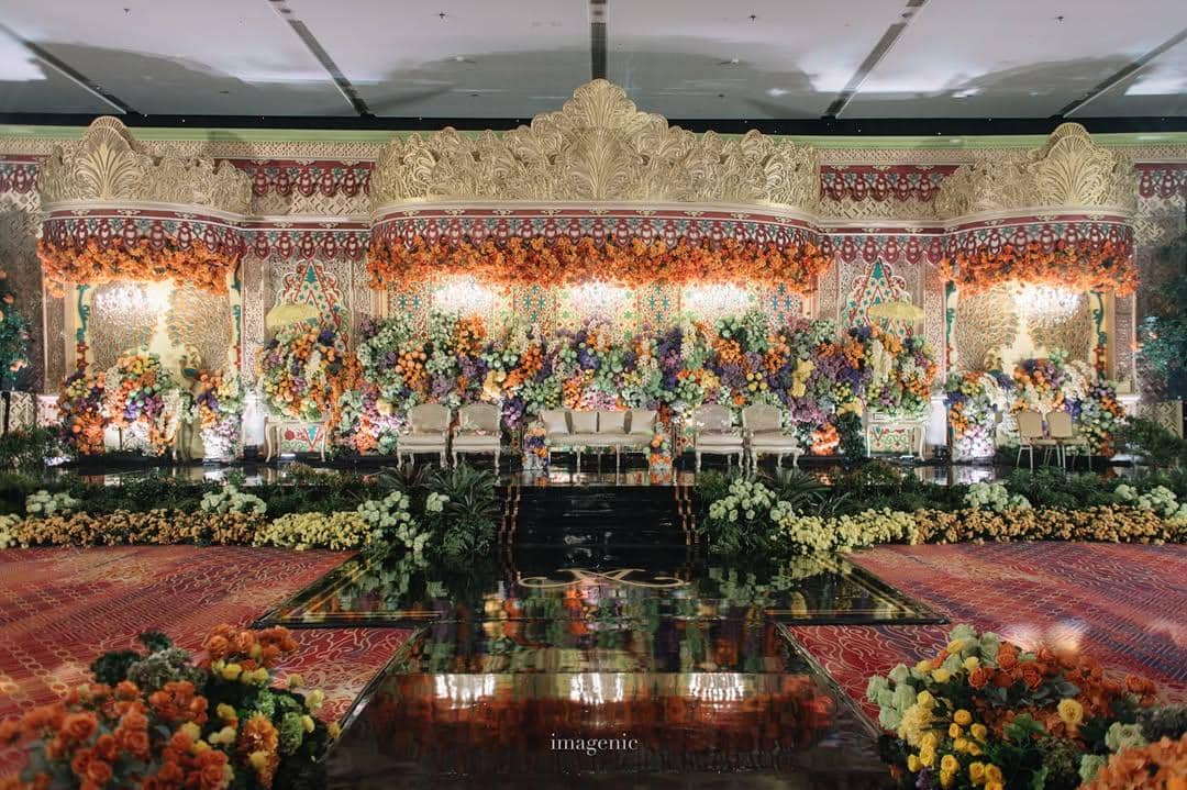 dekorasi resepsi nikahan adat 2025