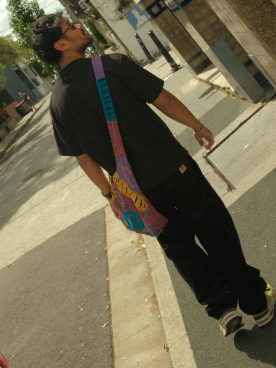 Chicco Jerikho jalan-jalan di Sydney