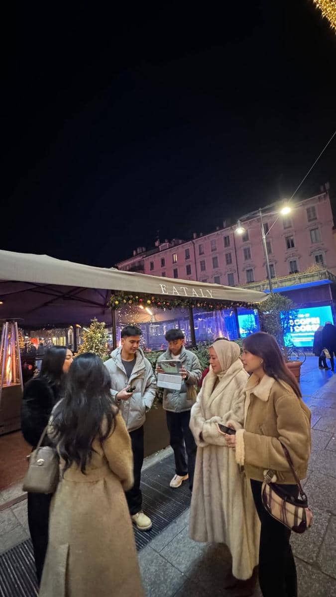 Keluarga Rachel Vennya liburan ke Italia.