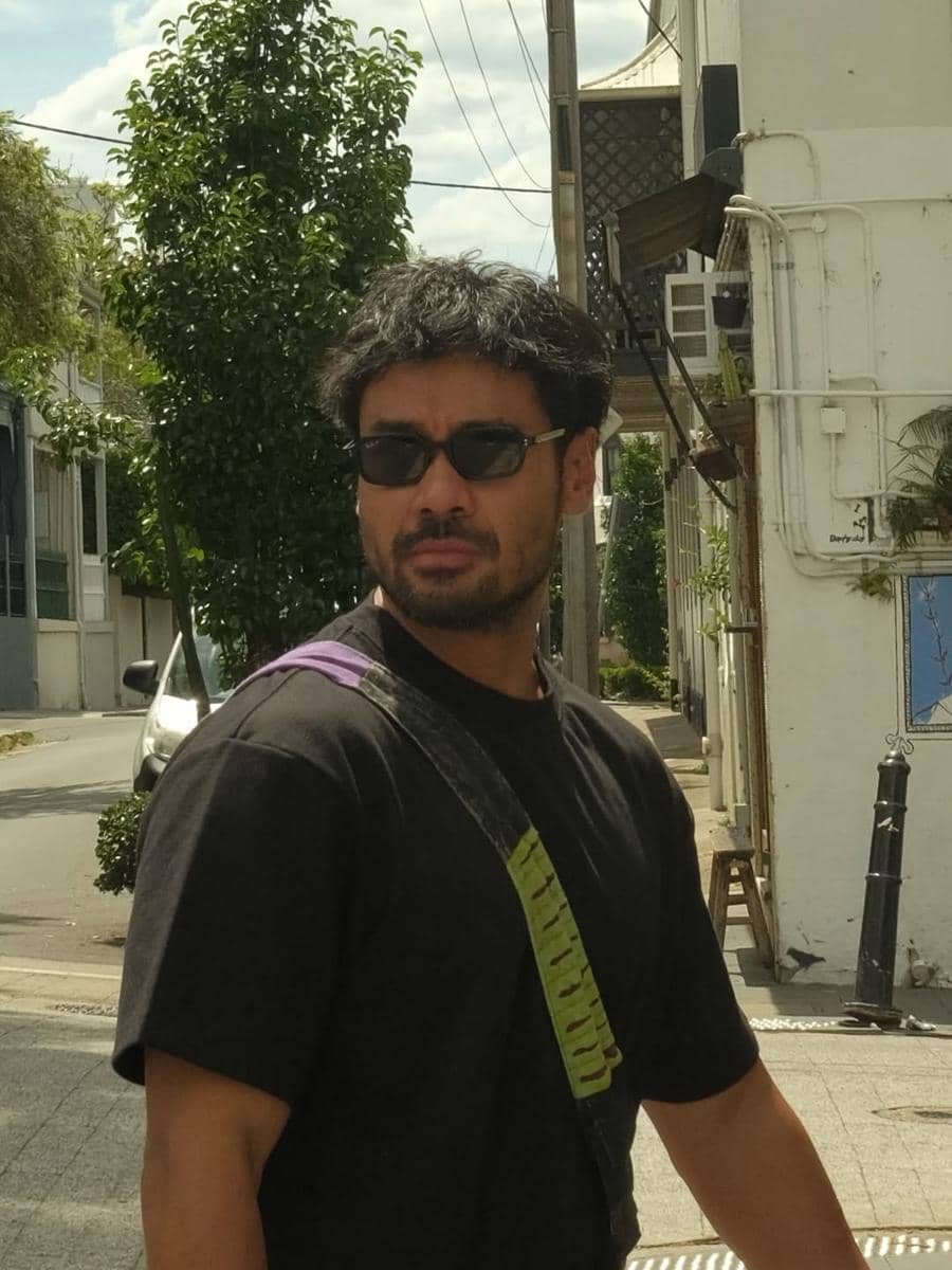 Chicco Jerikho jalan-jalan di Sydney