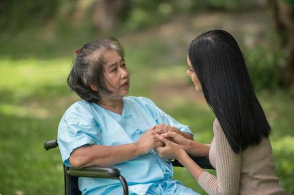 ilustrasi memperhatikan kesehatan ibu