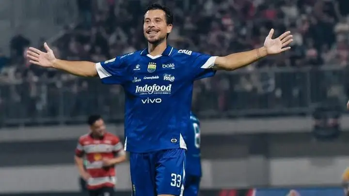 Curhat Tom Haye dengan Padatnya Laga: Persib Hanya Turunkan Pemain Fit