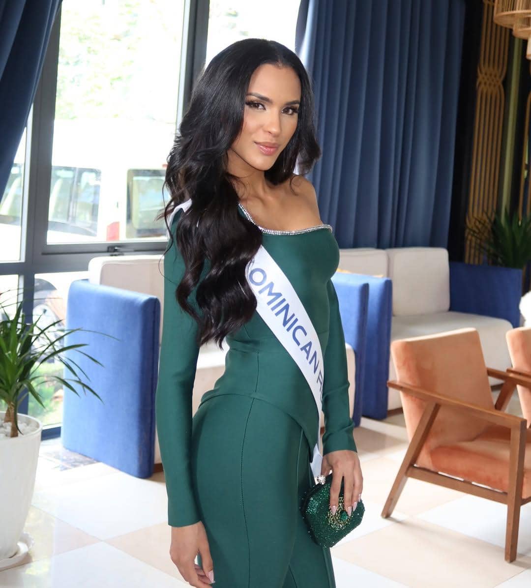 potret Delisa Francisco, Miss Cosmo Republik Dominika 2025