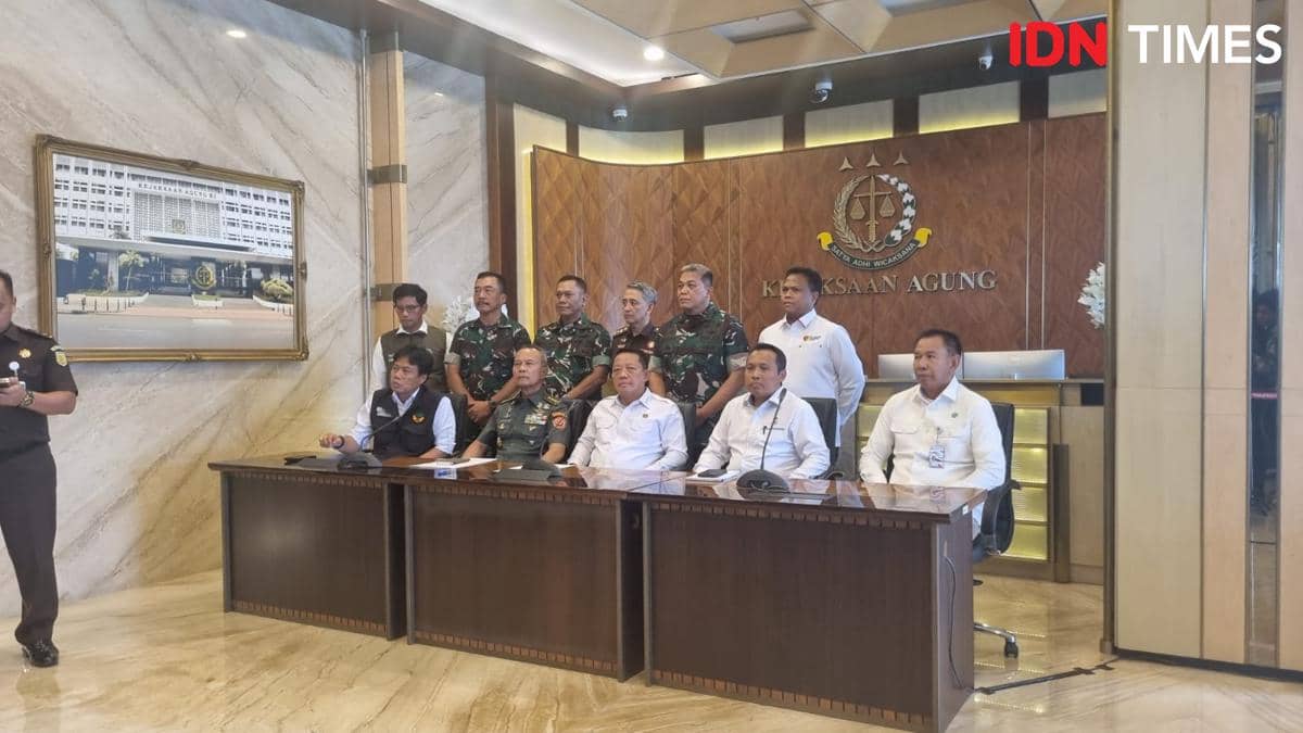 Bareskrim Polri memeriksa 19 saksi dugaan keterlibatan PT TBS dalam bencana banjir bandang di Sumatra Utara