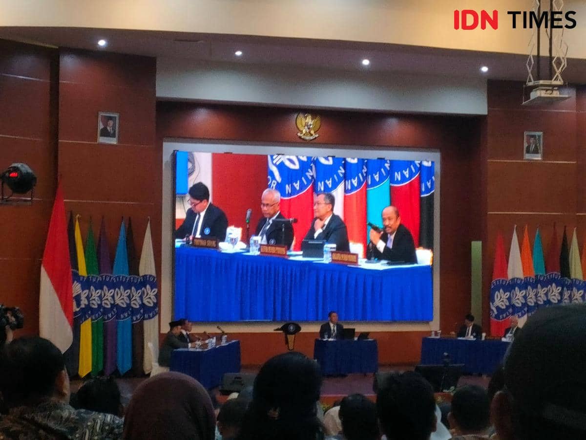 Sidang terbuka IPB .jpg
