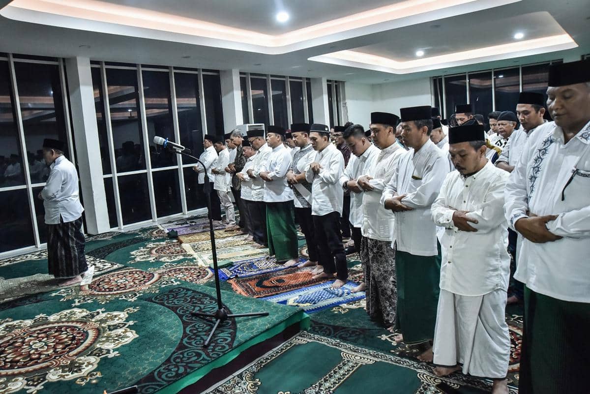 DPP Partai Persatuan Pembangunan (PPP) menggelar doa bersama dan salat gaib untuk mendoakan korban bencana di Aceh, Sumatra Barat dan Sumatra Utara (dok. PPP)